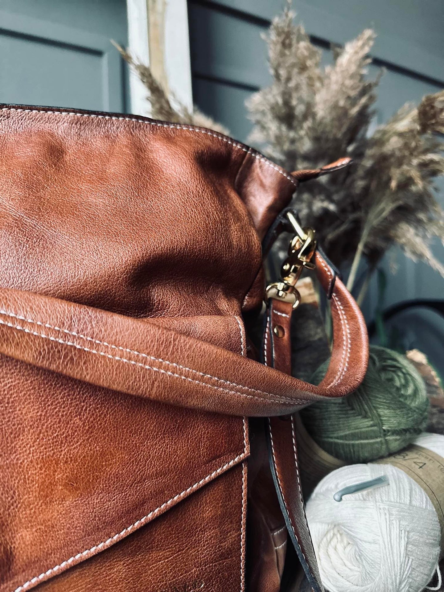 Taske m. lomme på front - Walnut / Gold - VIAMAJA.DK