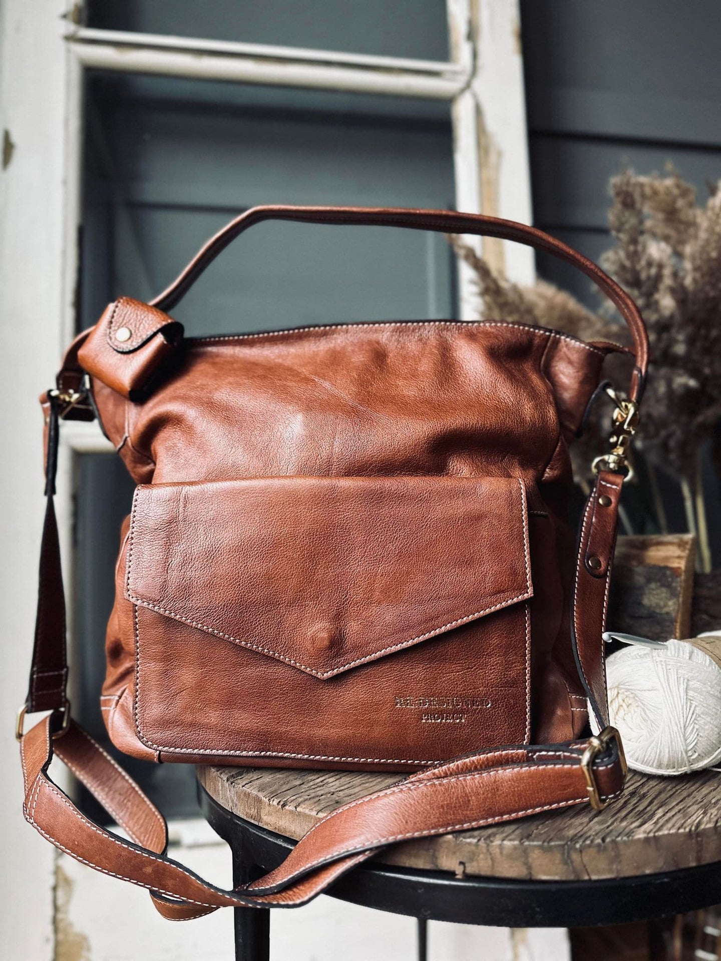 Taske m. lomme på front - Walnut / Gold - VIAMAJA.DK