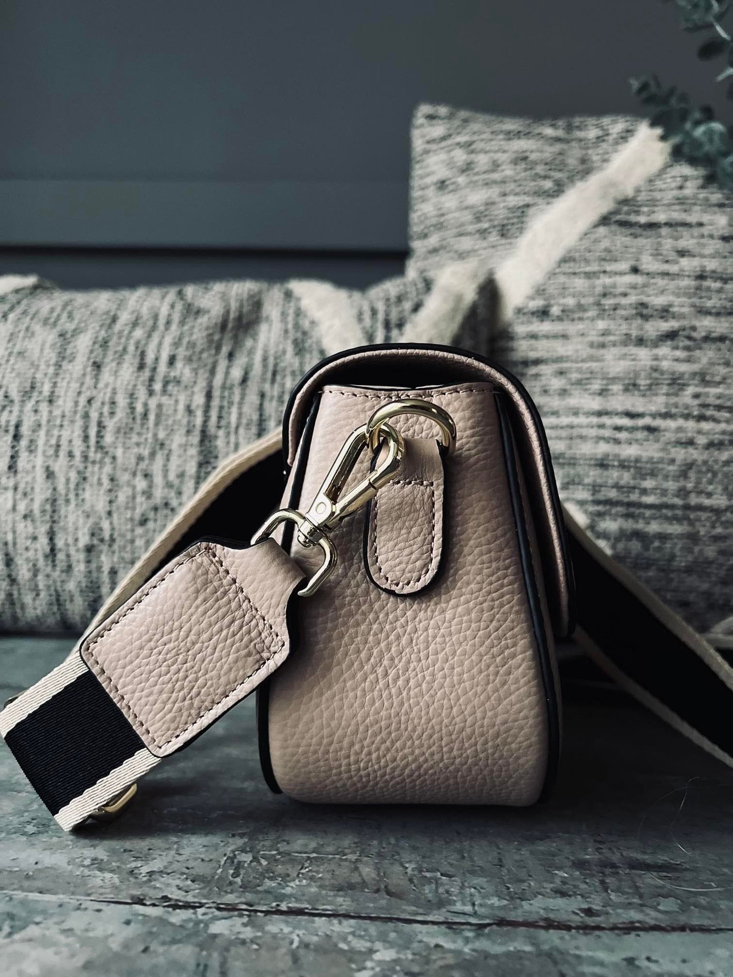 Taske NIMA med lux rem - Beige læder - VIAMAJA.DK