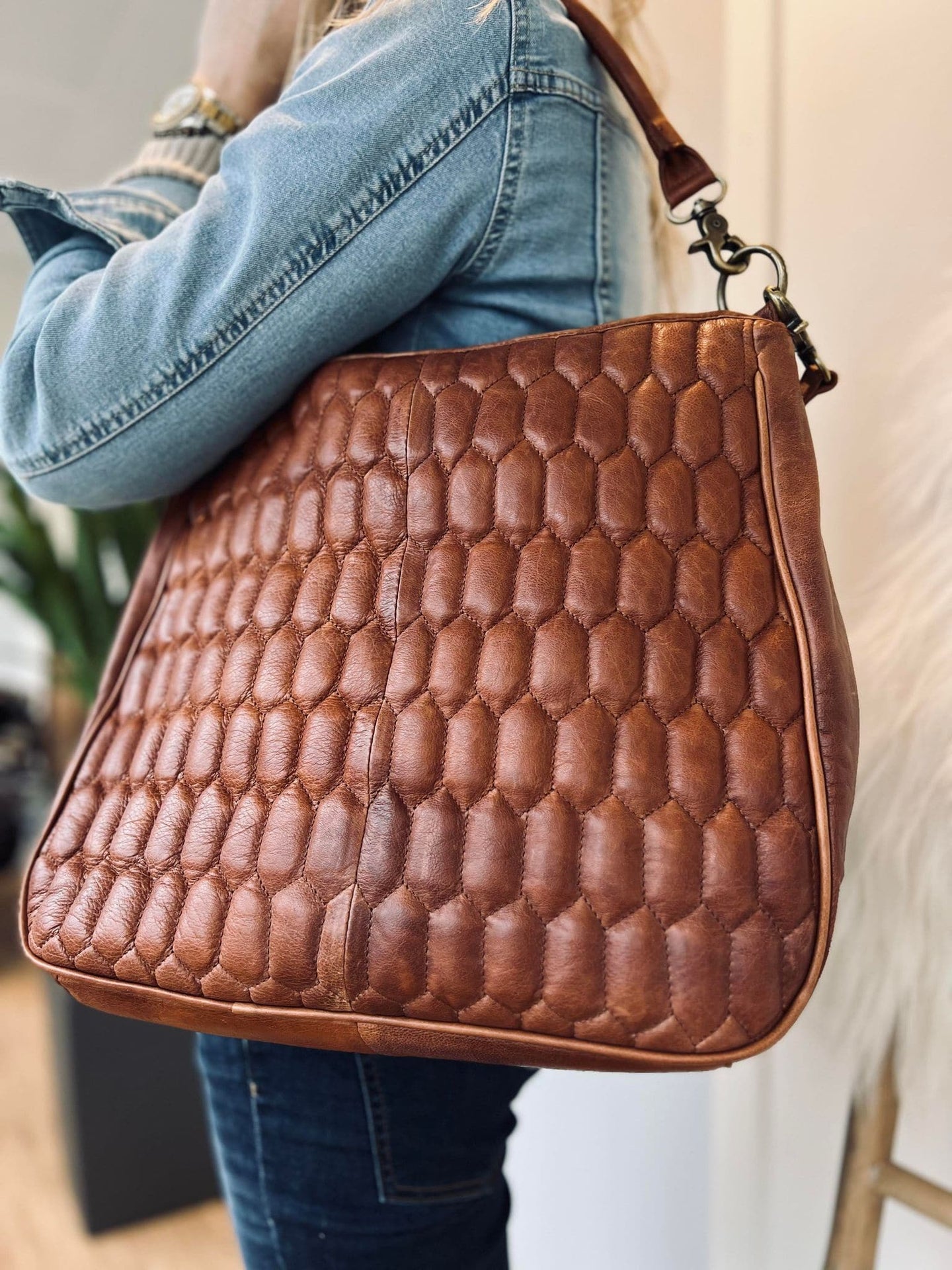 Taske WALNUT QUILT - 2 taskeremme medfølger - VIAMAJA.DK