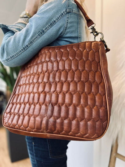Taske WALNUT QUILT - 2 taskeremme medfølger - VIAMAJA.DK