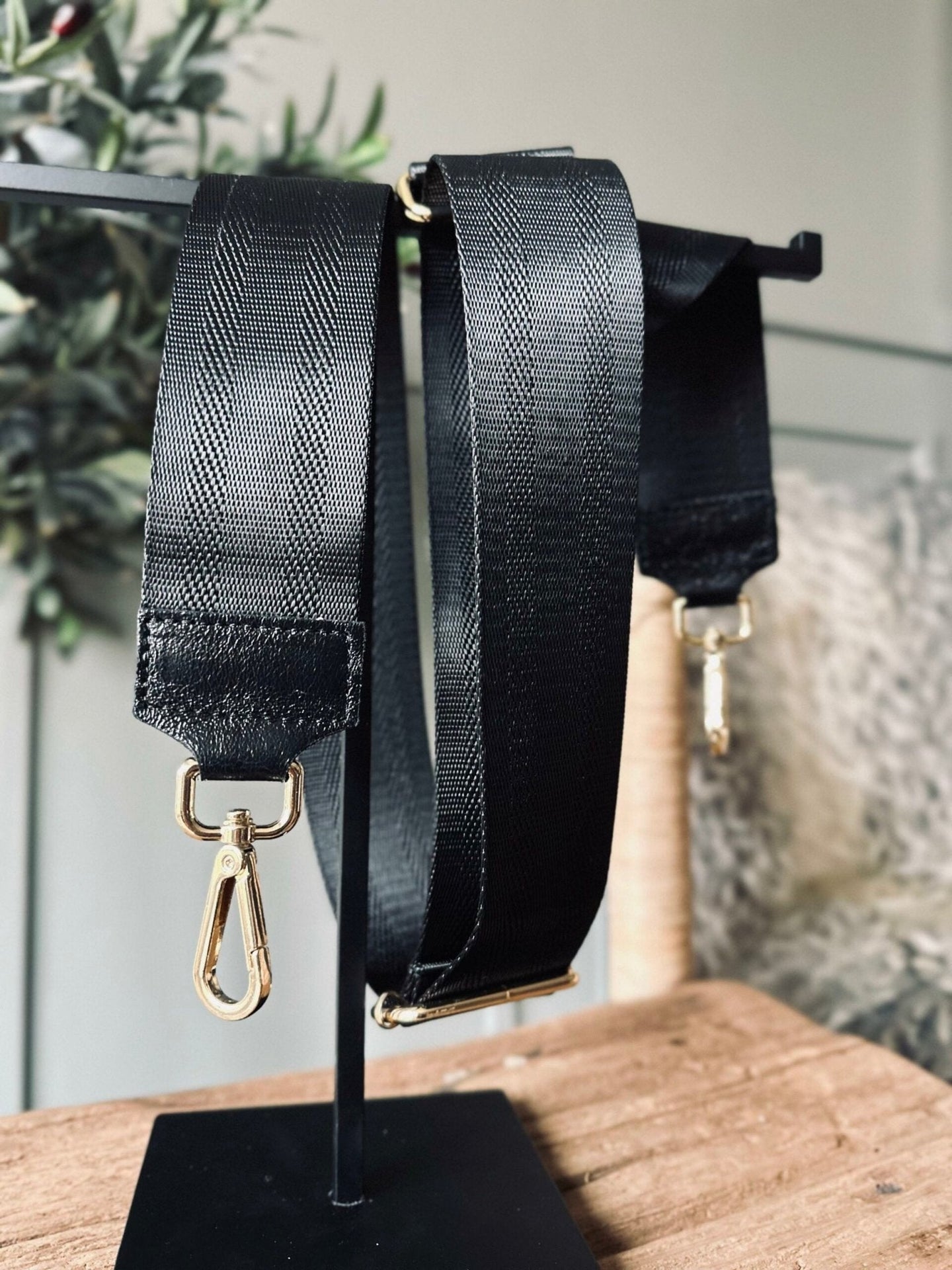 Taskerem Black / gold - VIAMAJA.DK