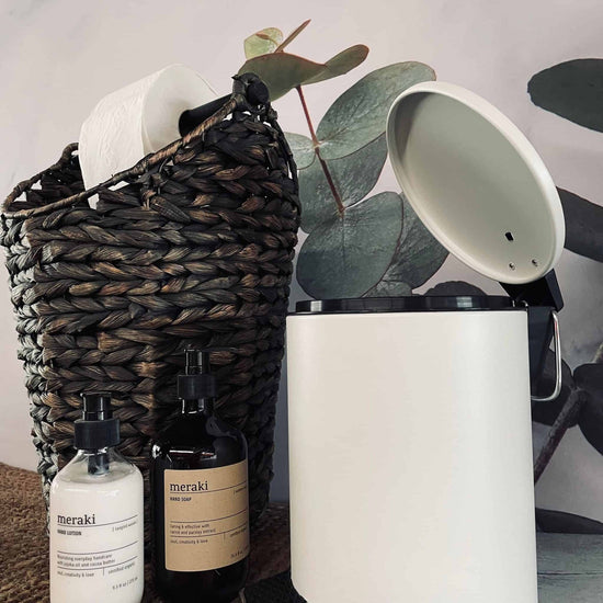 Toiletspand med softclose låg – Hvid 3 liter - VIAMAJA.DK