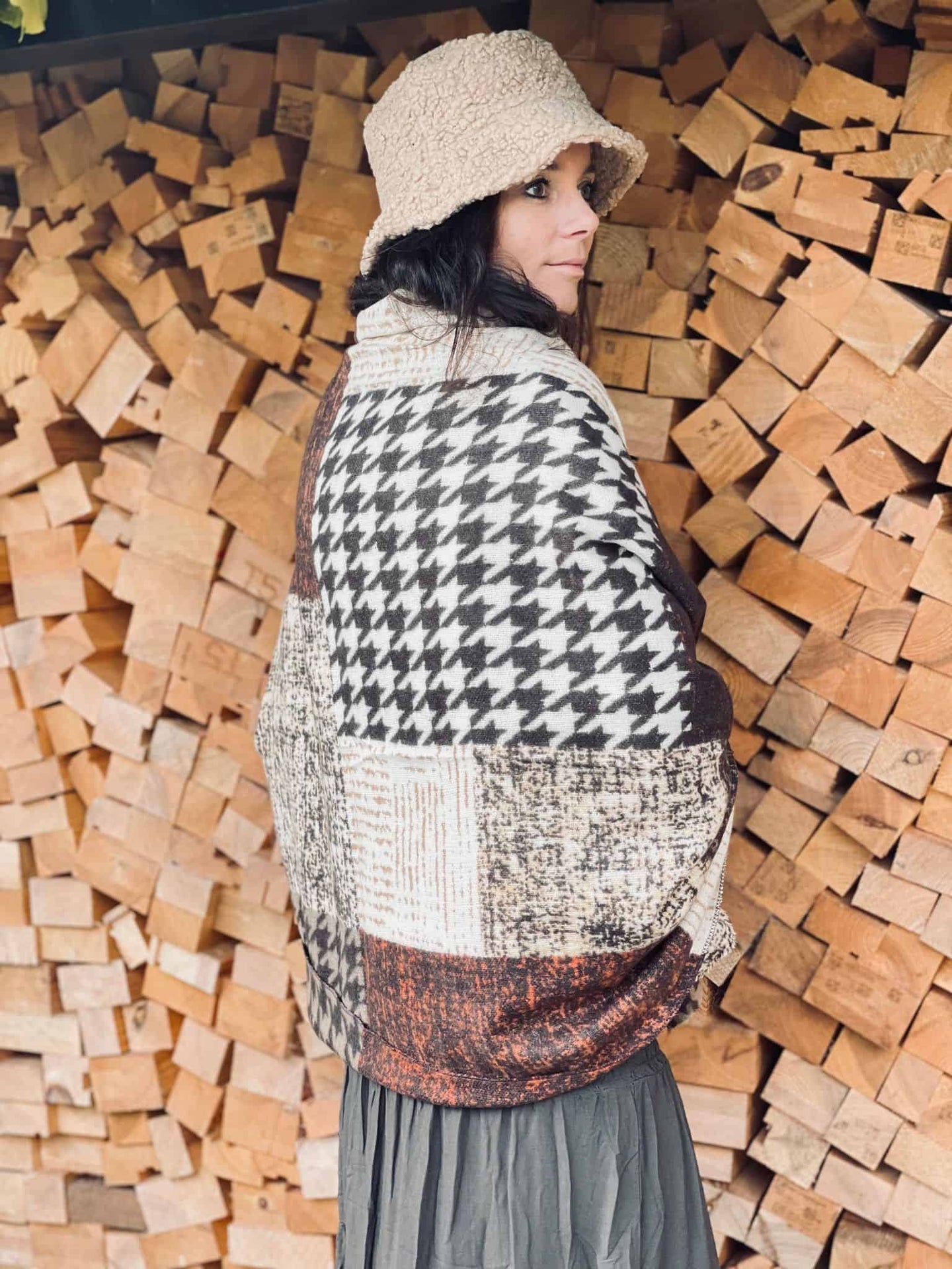 Tørklæde - patchwork brown - VIAMAJA.DK