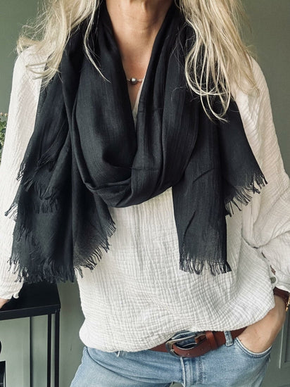 Tørklæde Simple black - VIAMAJA.DK