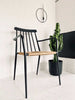 Tremmestol i svart aluminium / rattan