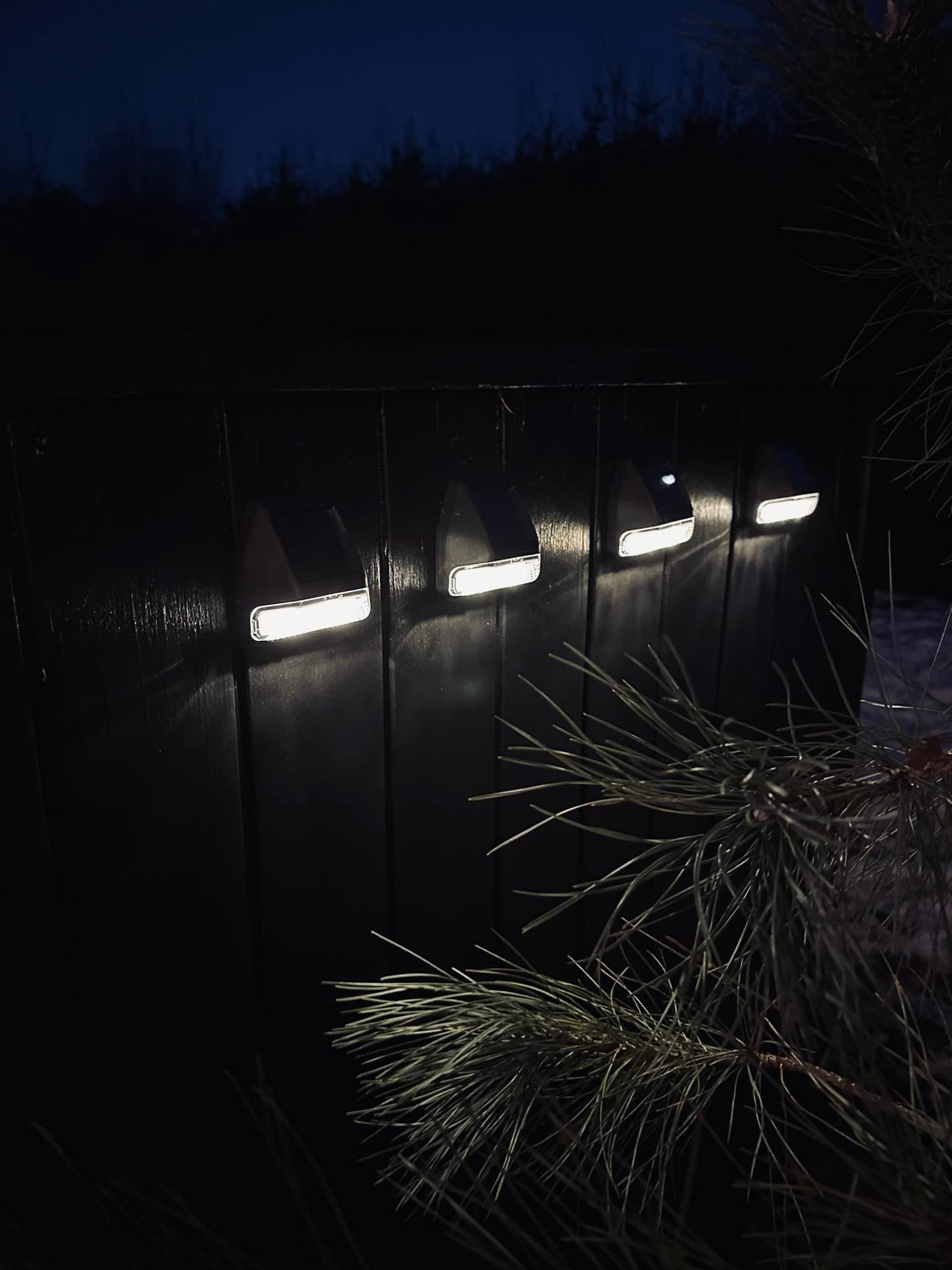 Væglampe med solceller , pakke med 4 stk - VIAMAJA.DK