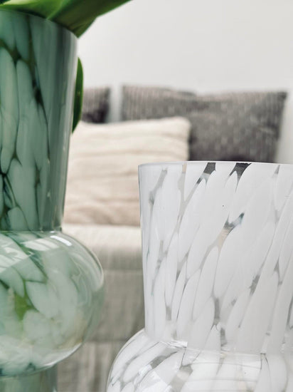Vase 18cm Mundblæst glas – White - VIAMAJA.DK
