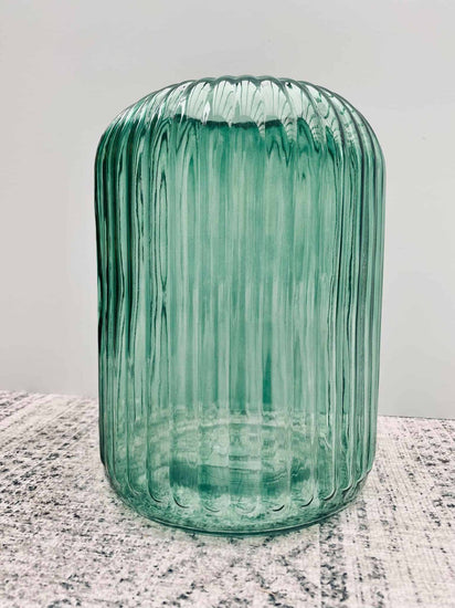 Vase 25x18cm - Grøn rillet glas - VIAMAJA.DK