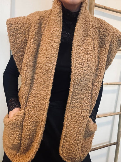 Vest Teddy Camel - VIAMAJA.DK