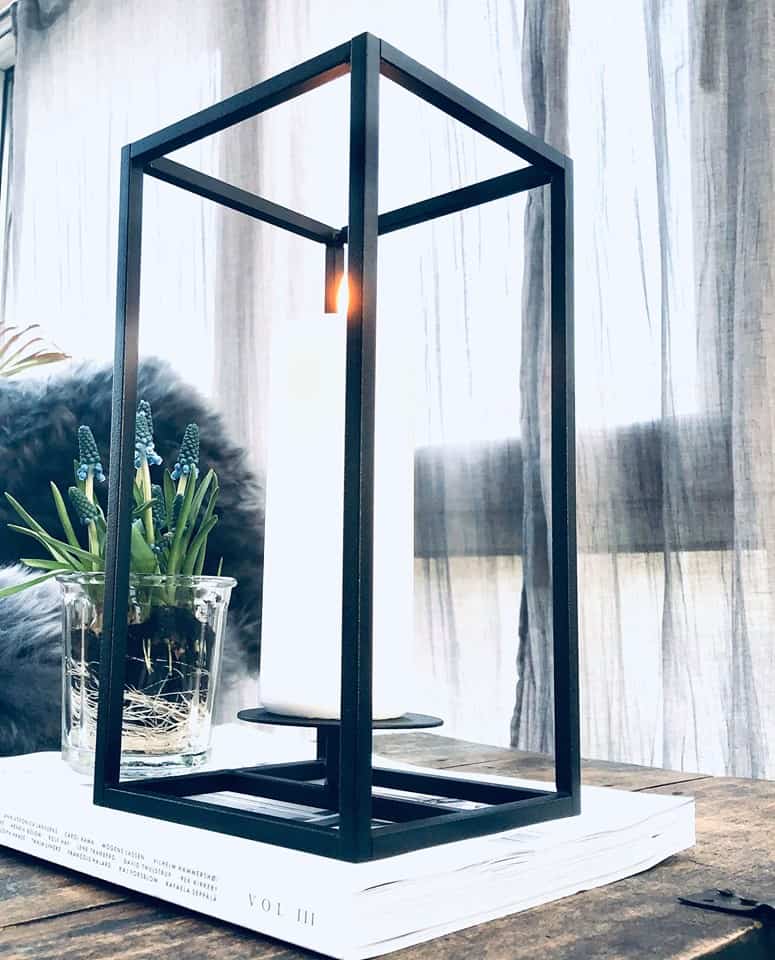 VIAMAJA Cube stage til Bloklys - Stor – Sort - VIAMAJA.DK