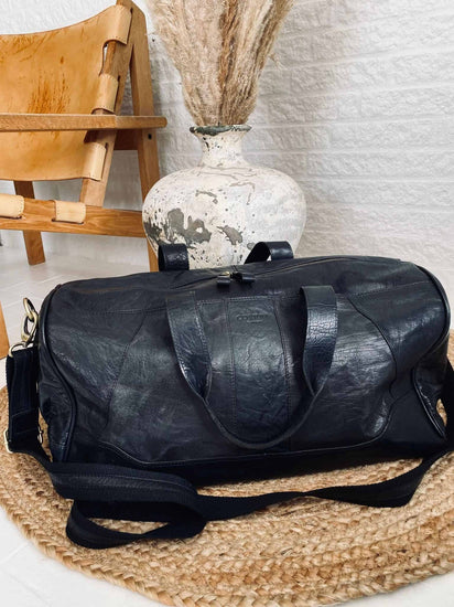Weekendtaske Holdall sort skind - VIAMAJA.DK