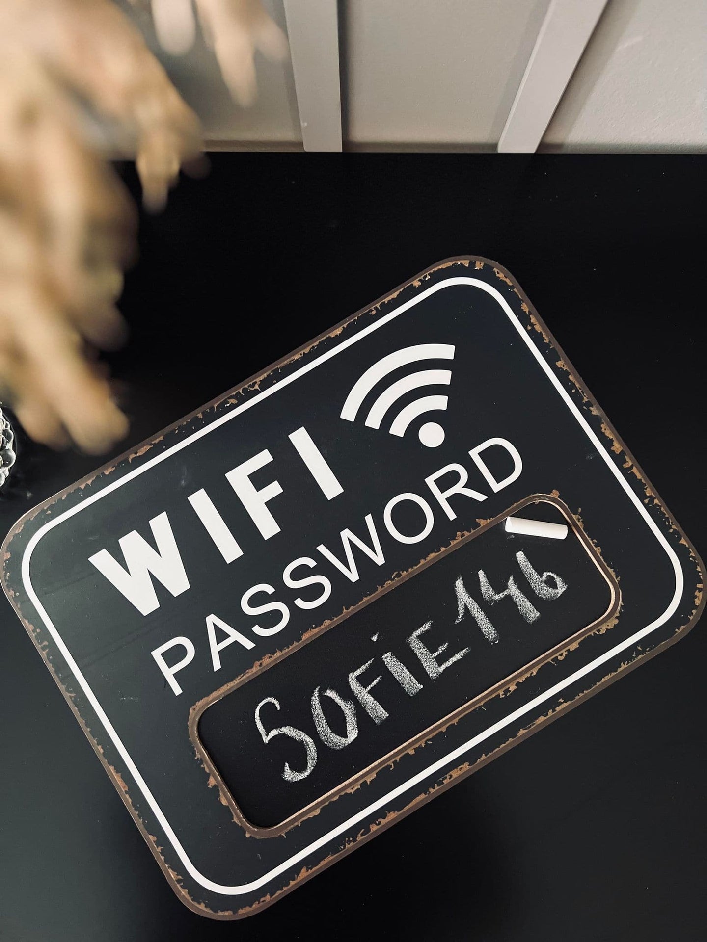 WIFI Skilt med kridt - Sort - VIAMAJA.DK