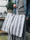 XL strandtaske med Strib - Sort - VIAMAJA.DK