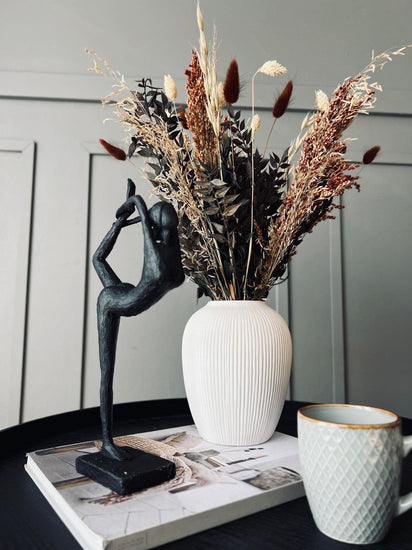YOGA - Black Lady No.1 - VIAMAJA.DK